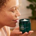 ماست بدن بادی شاپ Body Shop مدل Almond Milk